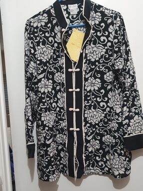 🐞QVC Asian Inspired Black Jacket with White Floral Print and Contrast Trim